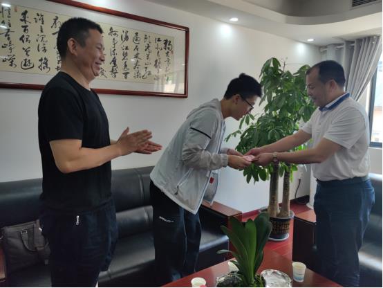 长沙市威龙保安服务有限公司,威龙保安服务,长沙保安公司,湖南保安服务,银行保安,安保公司,明星安保