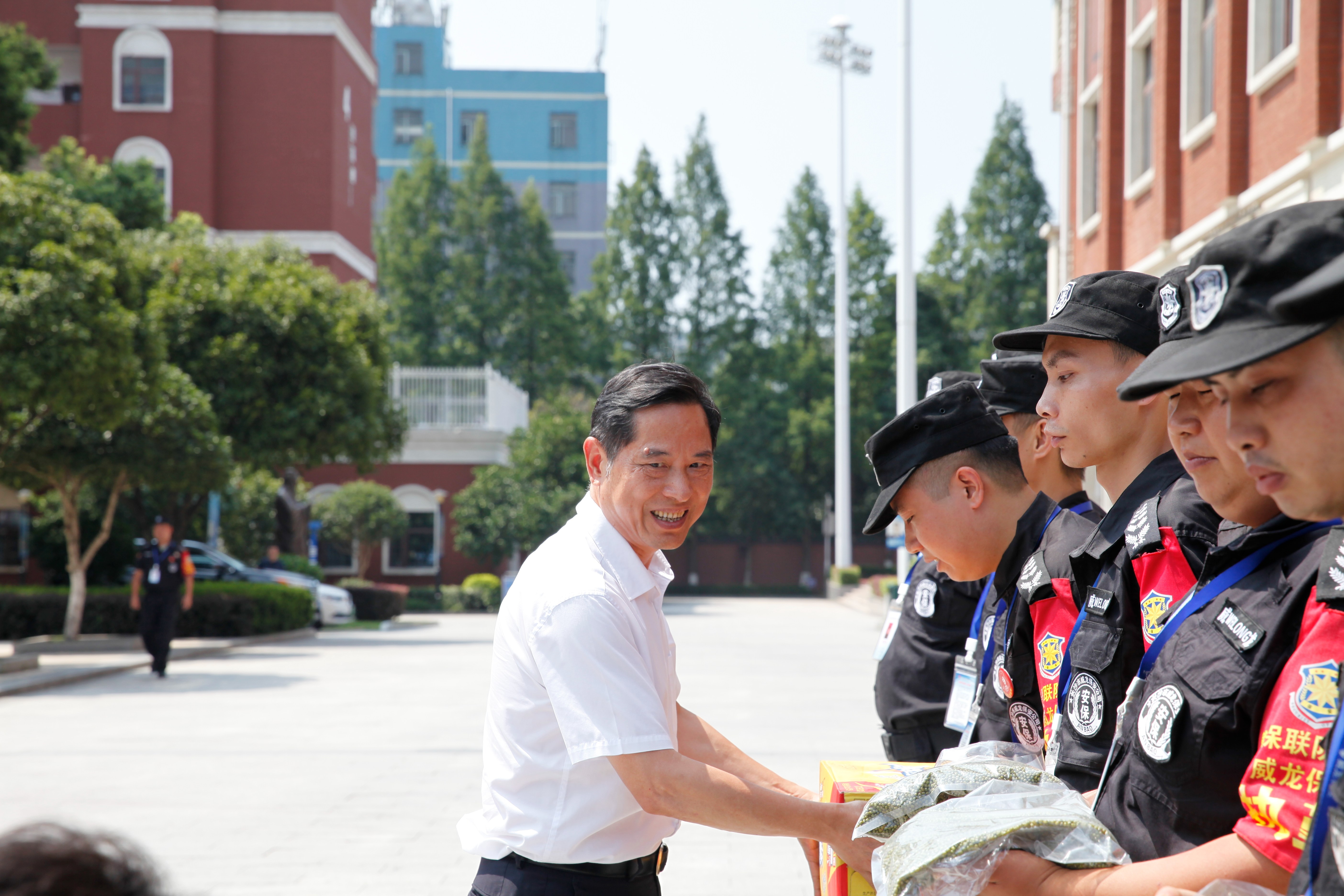 长沙市威龙保安服务有限公司,威龙保安服务,长沙保安公司,湖南保安服务,银行保安,安保公司,明星安保